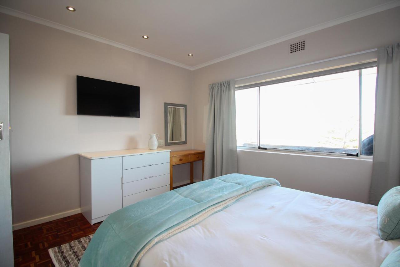 Apartment Westward Ho Apartment 13 Cape Town