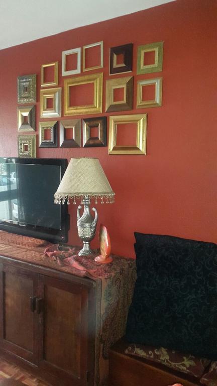 Westward Ho Apartment 13 * Cape Town