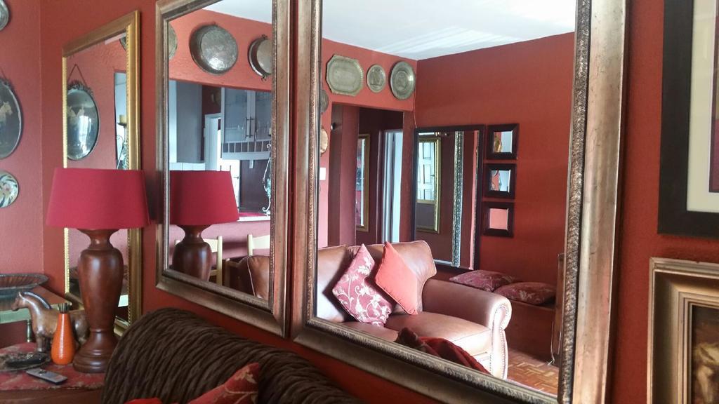 Westward Ho Apartment 13 Cape Town